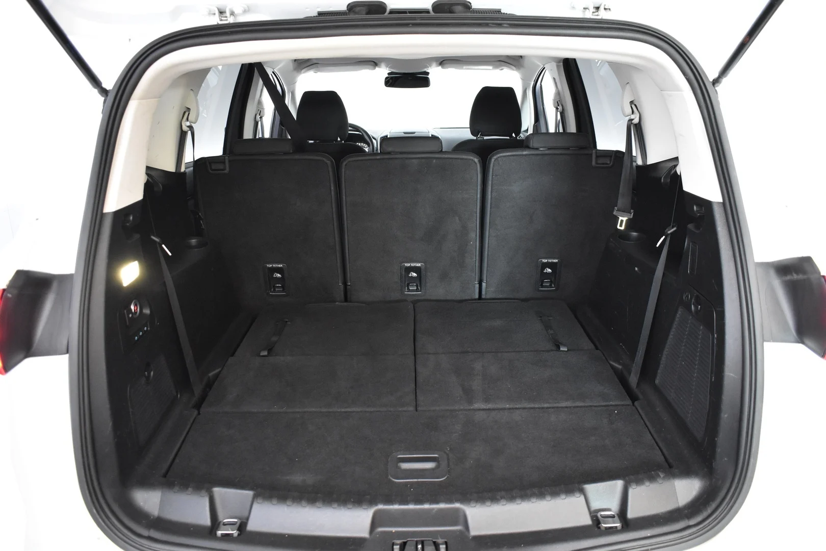 Car Image - bAo5caeL3b3eIEMPE7T9V