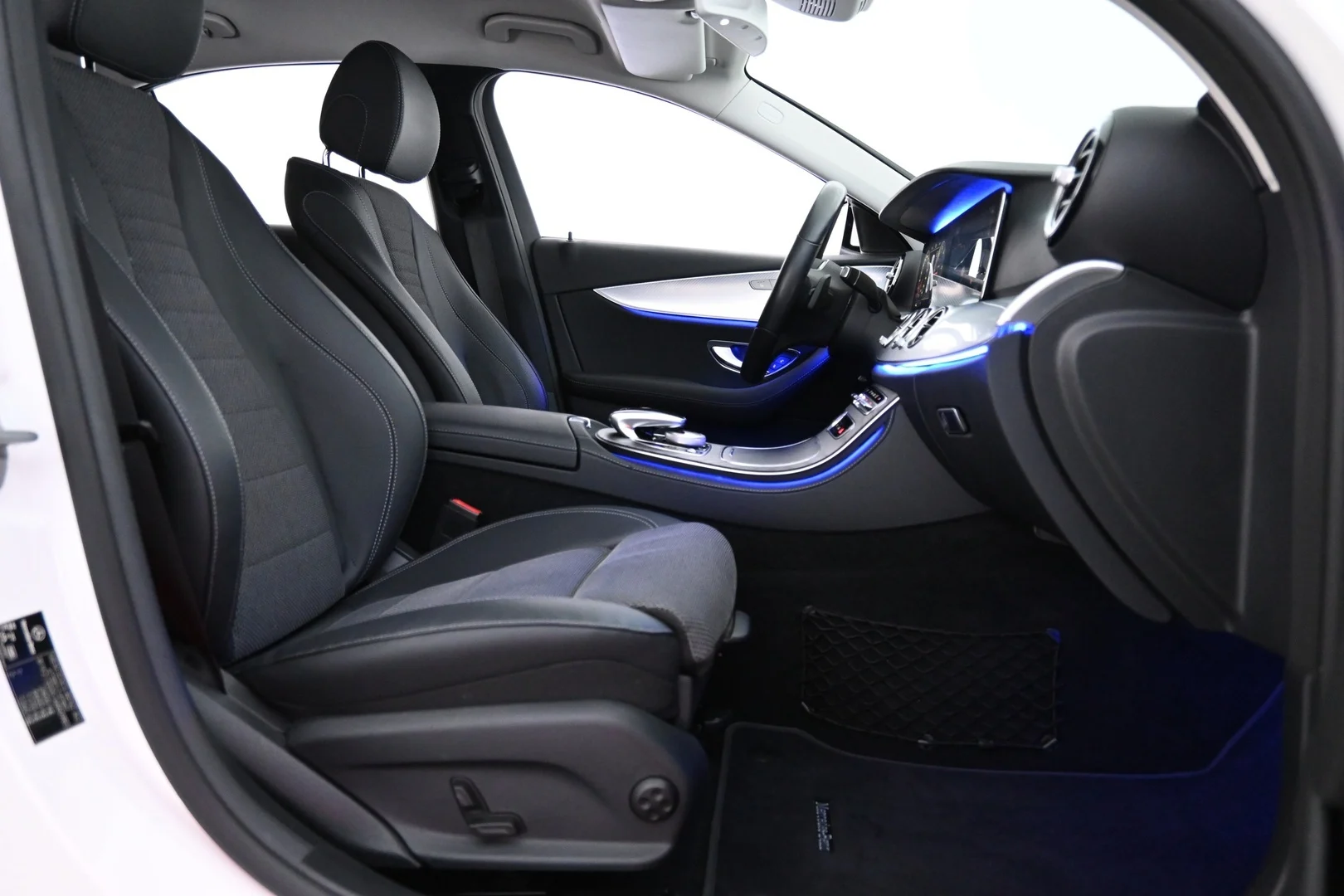 Car Image - 5afNMSnSq02KONYPgTqMM6