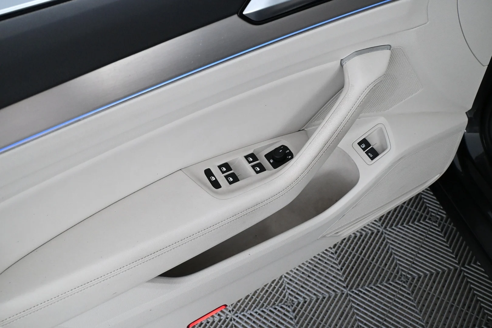 Car Image - 117sjubdHf6ri5myG4Fvy5