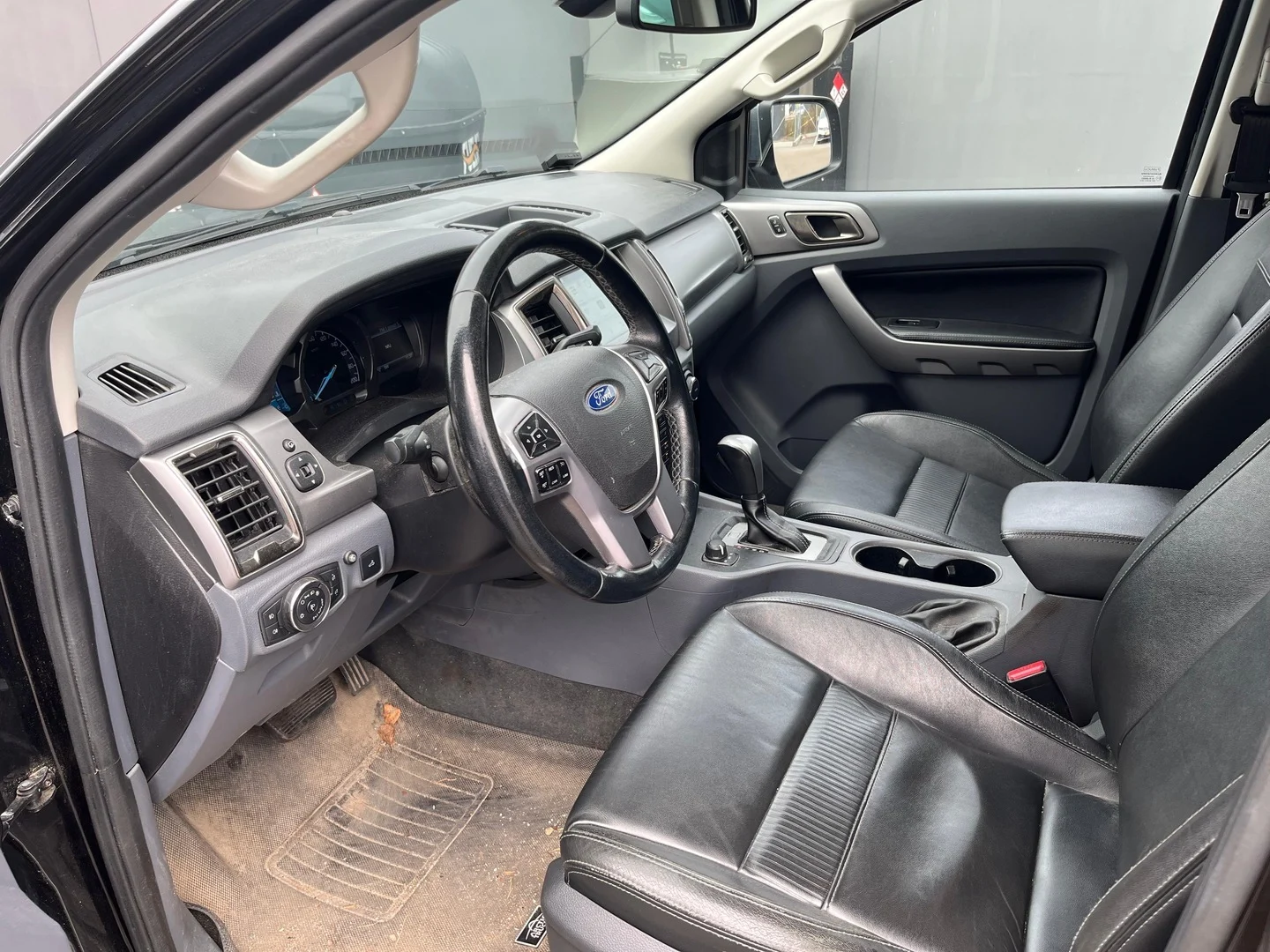 Car Image - 4qgHDTpjqhRrjE2U8ypKHO