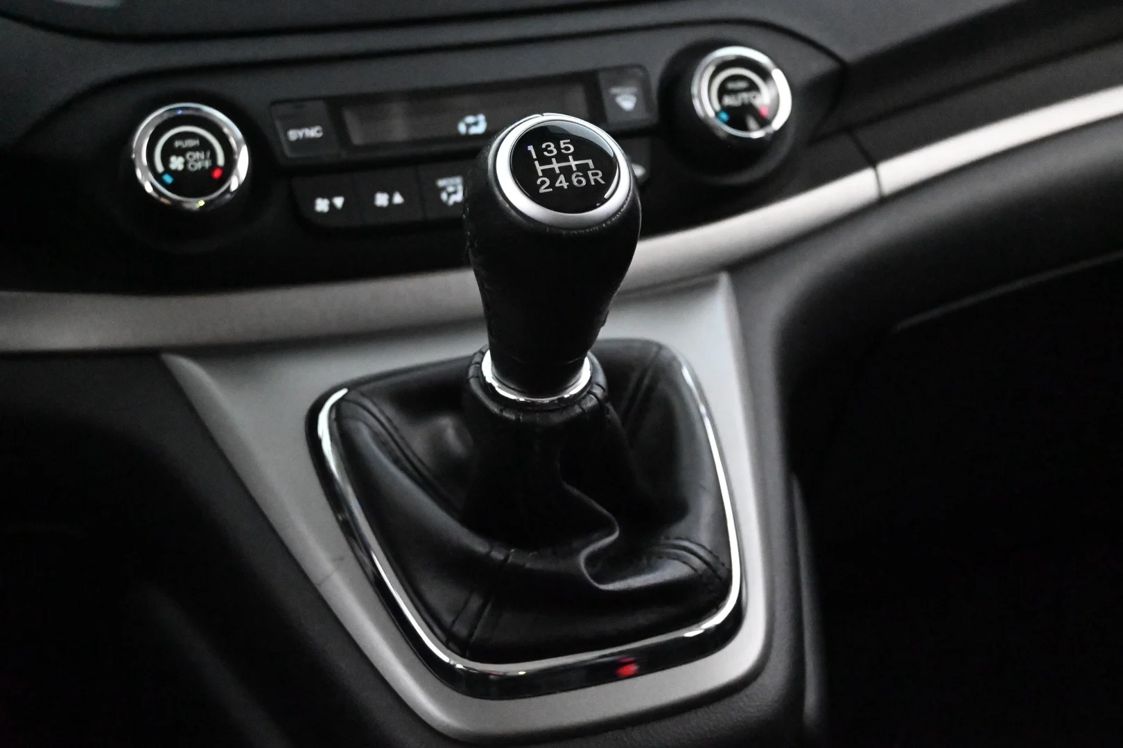 Car Image - 3i3GSYNUEZLl4M17dhkc3e