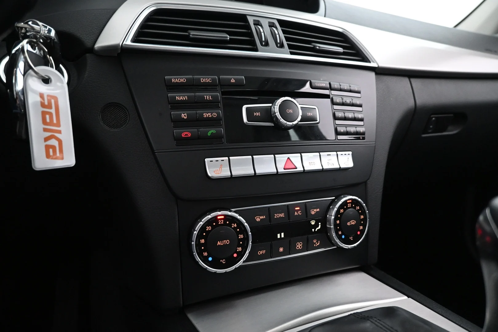 Car Image - 4mbSbRd3Mzj0tJffv3UY44
