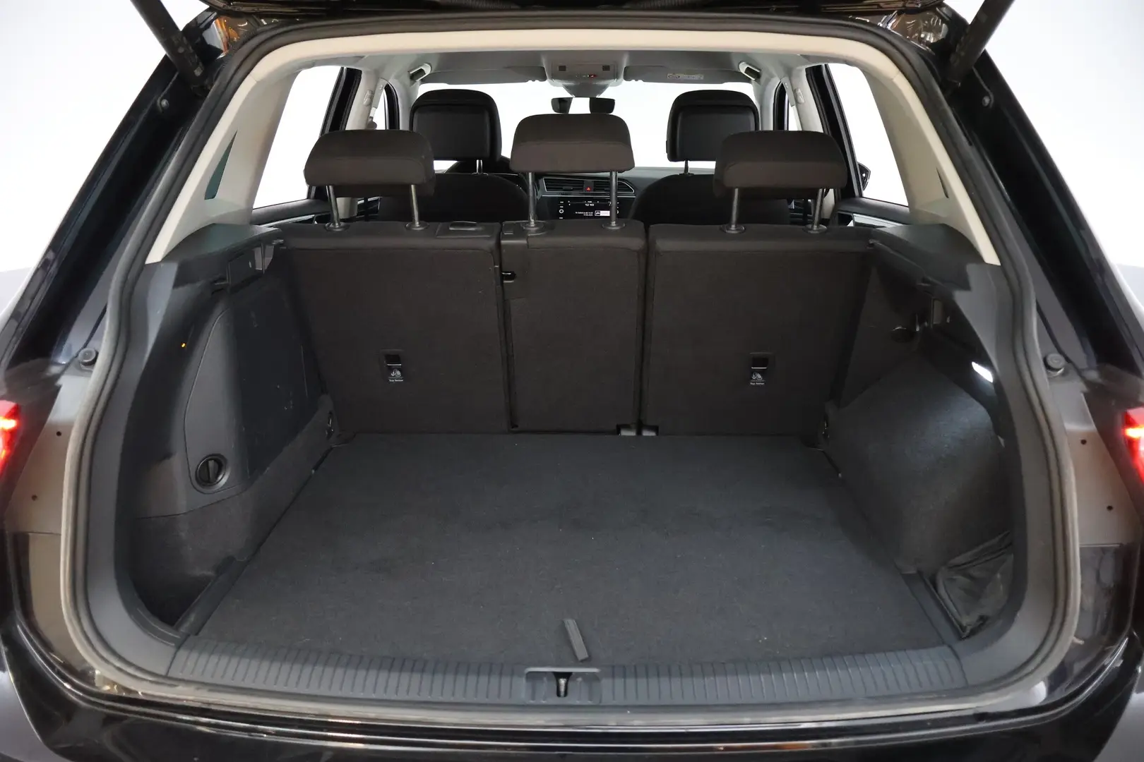 Car Image - 3iuRsQxIUsI2AMWSBKrcfO