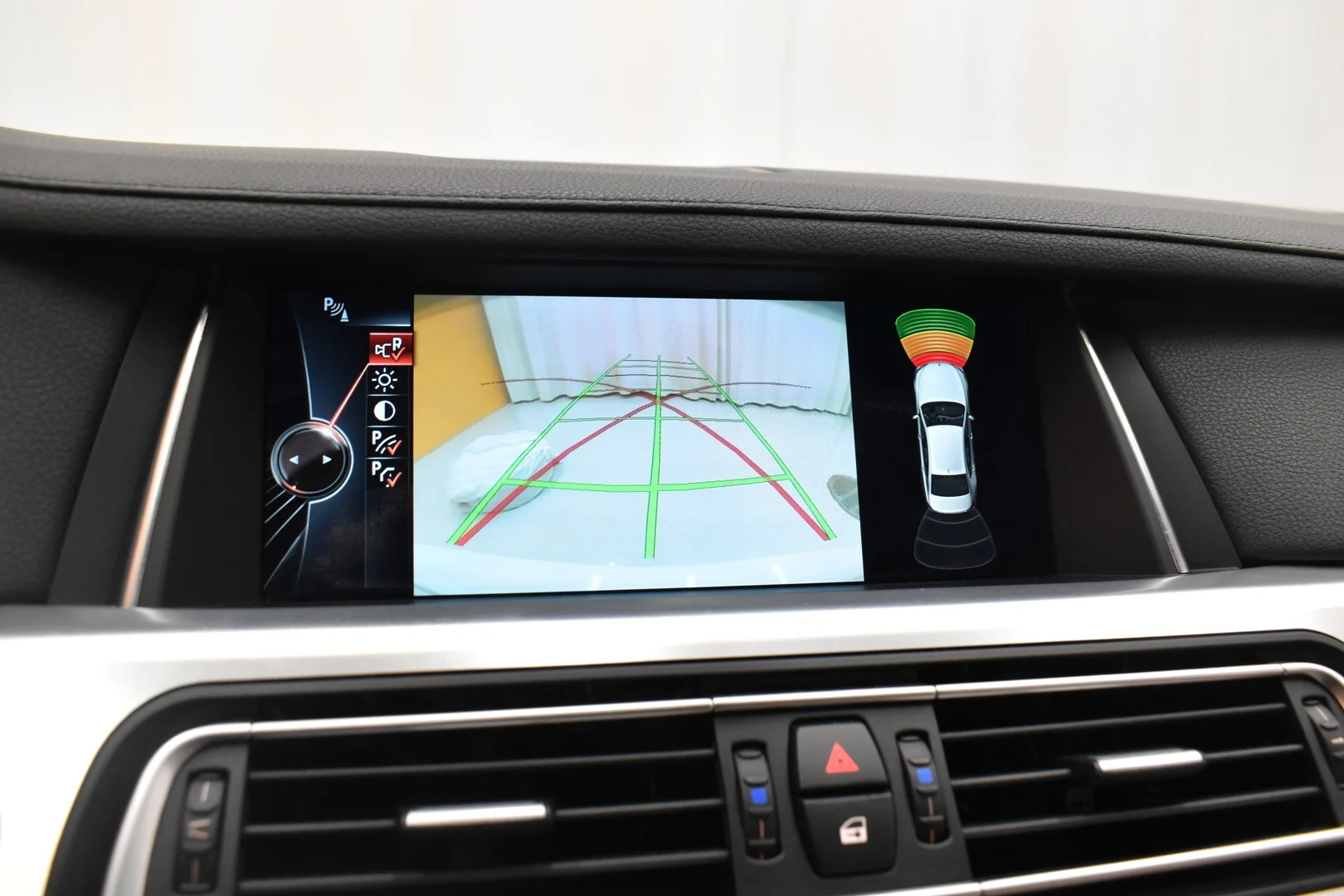 Car Image - 5I69qVt0EjUyJxTT4jmH6w