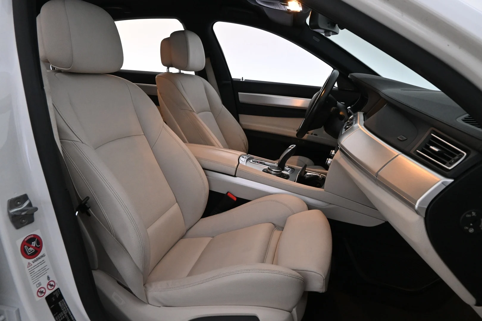 Car Image - 5I69qVt0EjUyJxTT4jmH6w