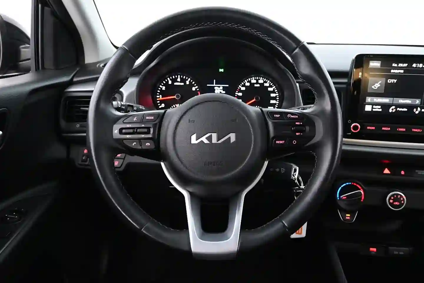 Car Image - 49x0Qn2FvZMzfIWeFQ2OZ4