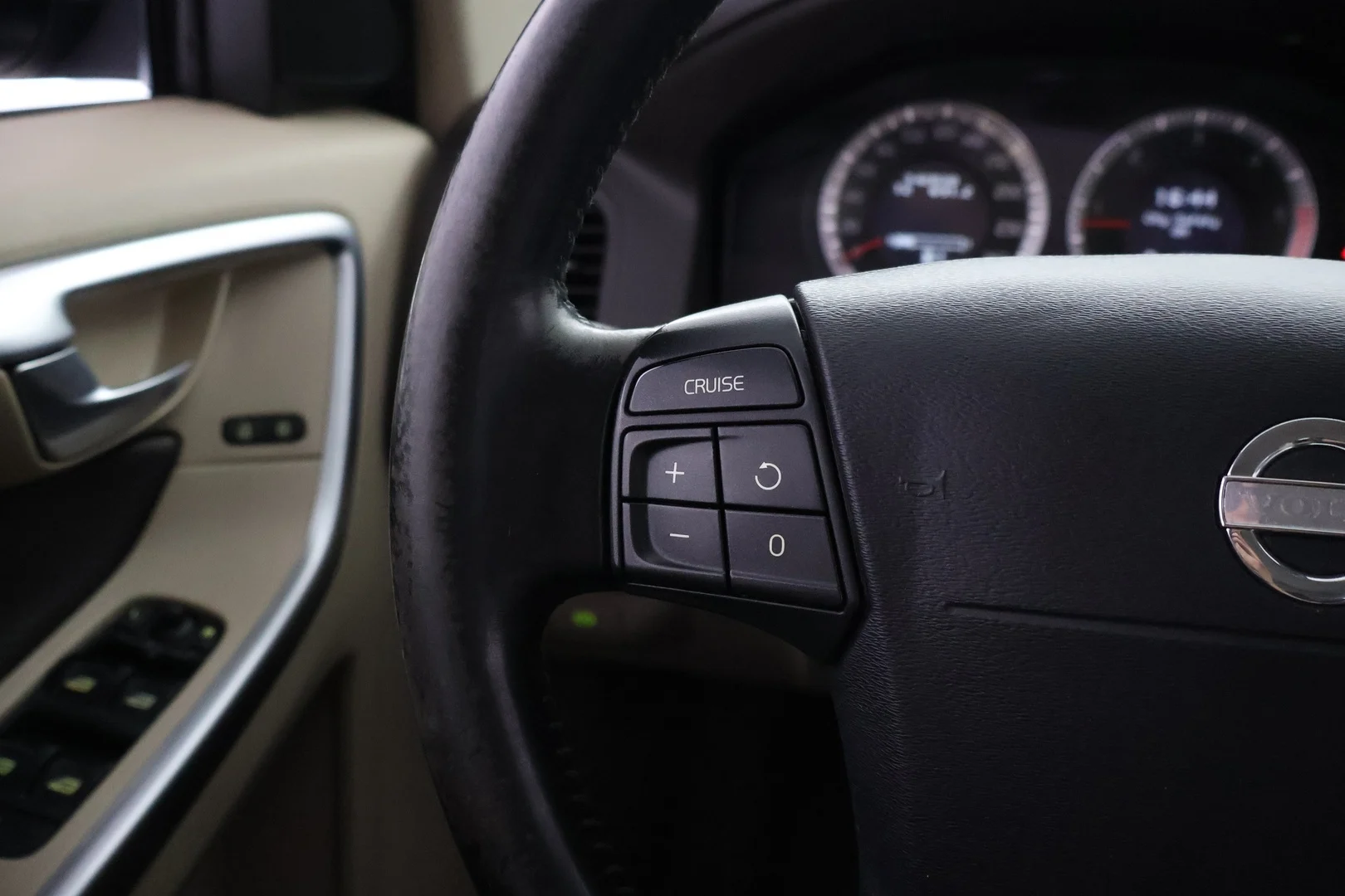 Car Image - I12zlhkrTX9FWxUtykkdz