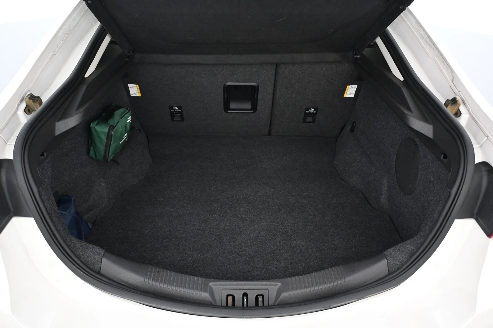 Car Image - 58oiFf7qle9RWXfKwFciJm