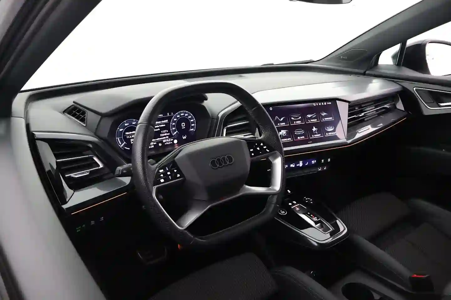 Car Image - 6cuuNZ3IuuTVaohAt8hWCa