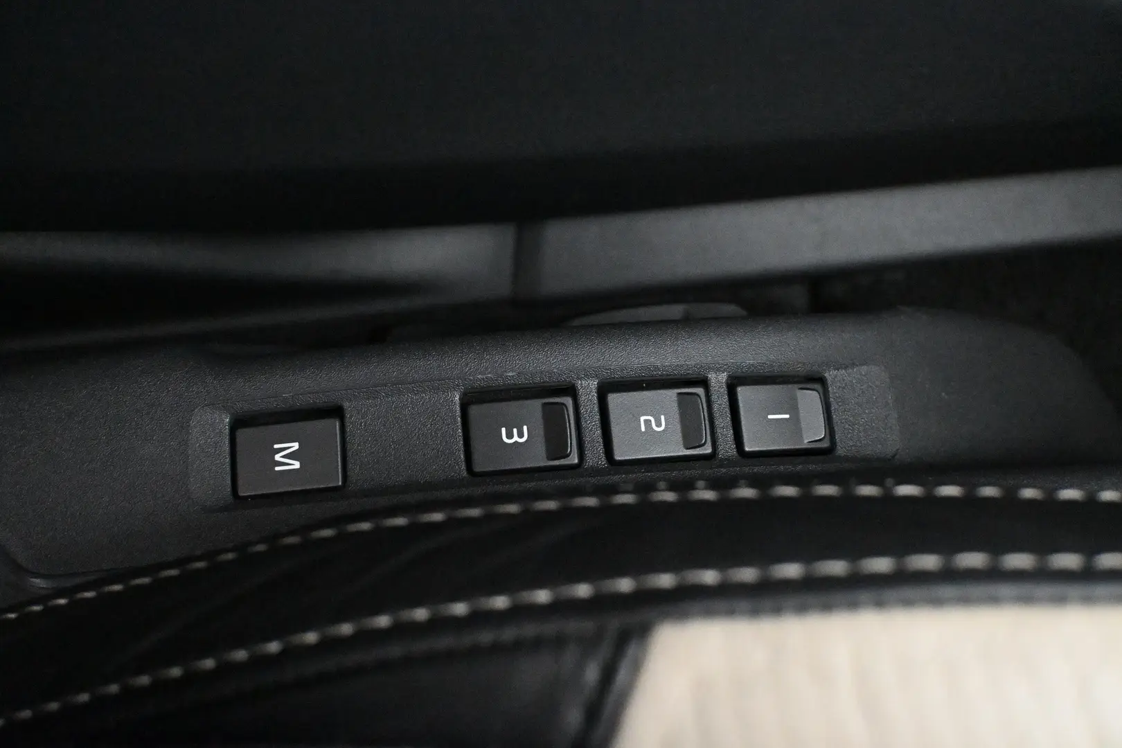 Car Image - 1ouhJNuYantcn0eC7Wdbrf