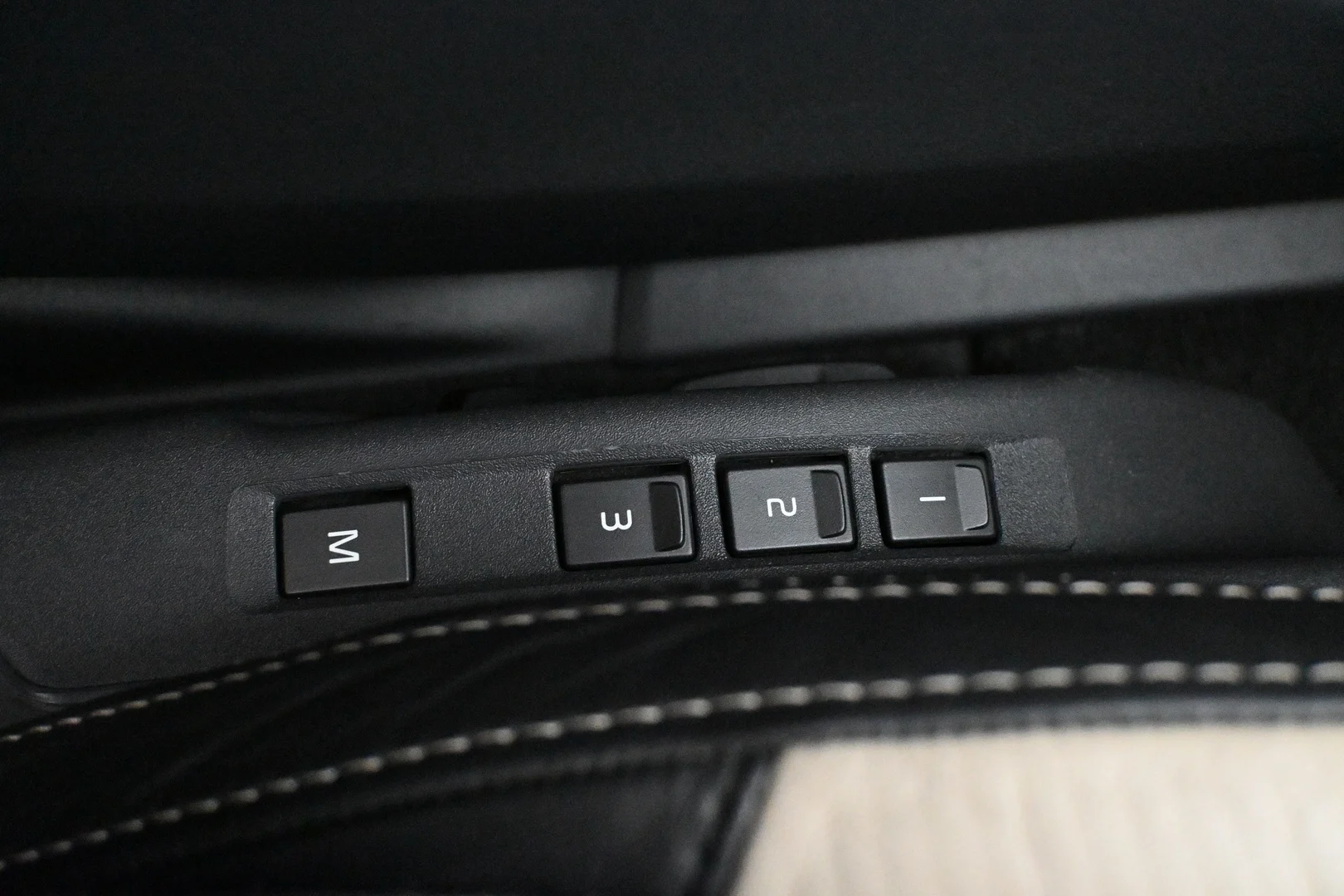 Car Image - 1ouhJNuYantcn0eC7Wdbrf