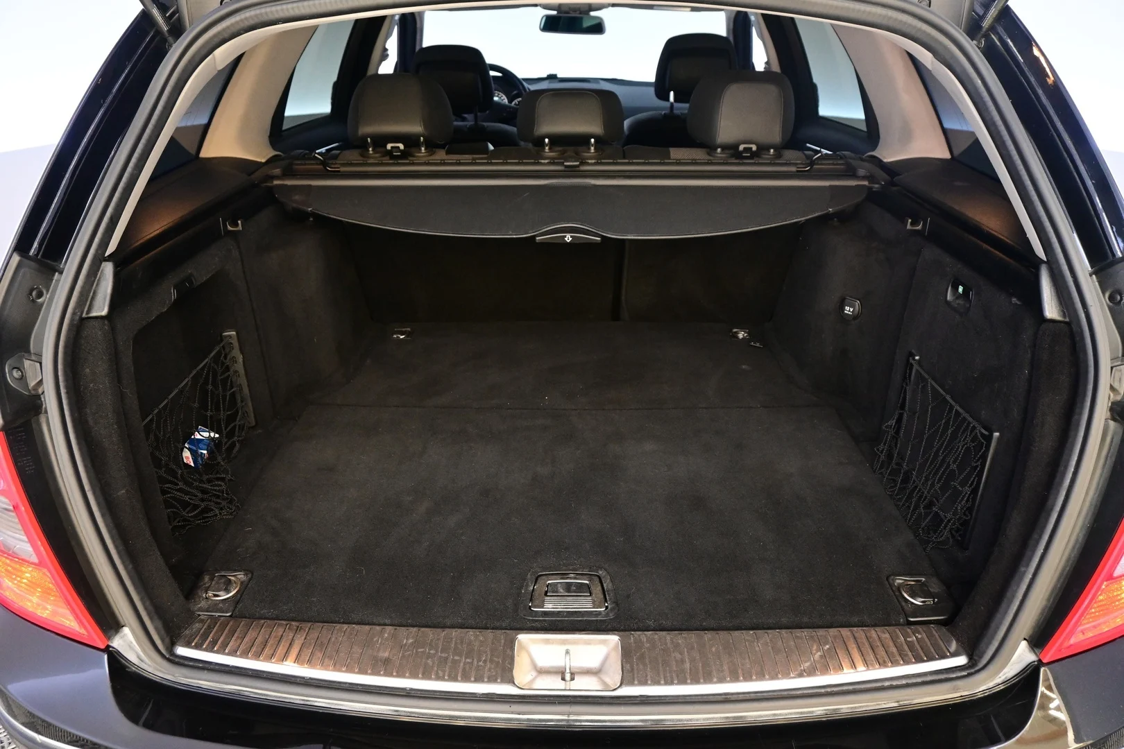 Car Image - FfJg25b9Xiv3dwdtf8XGD