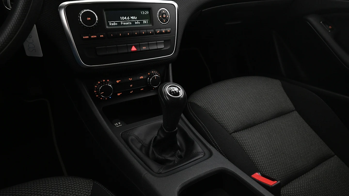 Car Image - 13DKLBfdGVJIjKouFkIudj