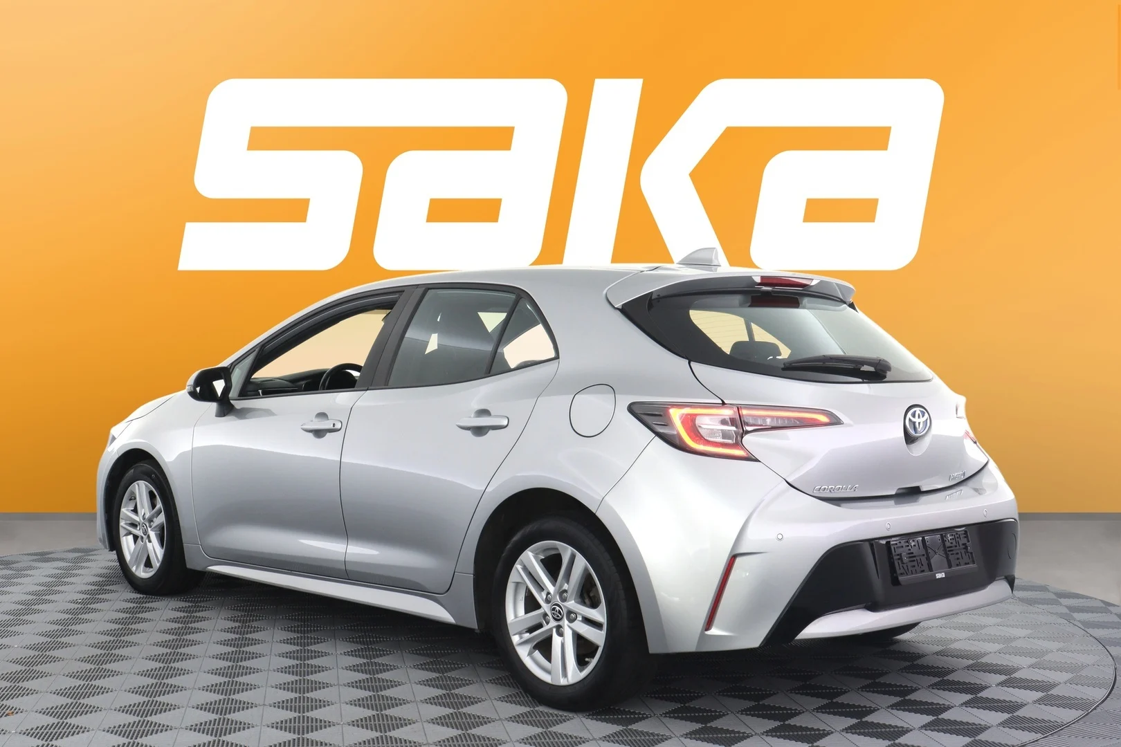 Car Image - 2F1dVe81aXbLEm91CfdXCn