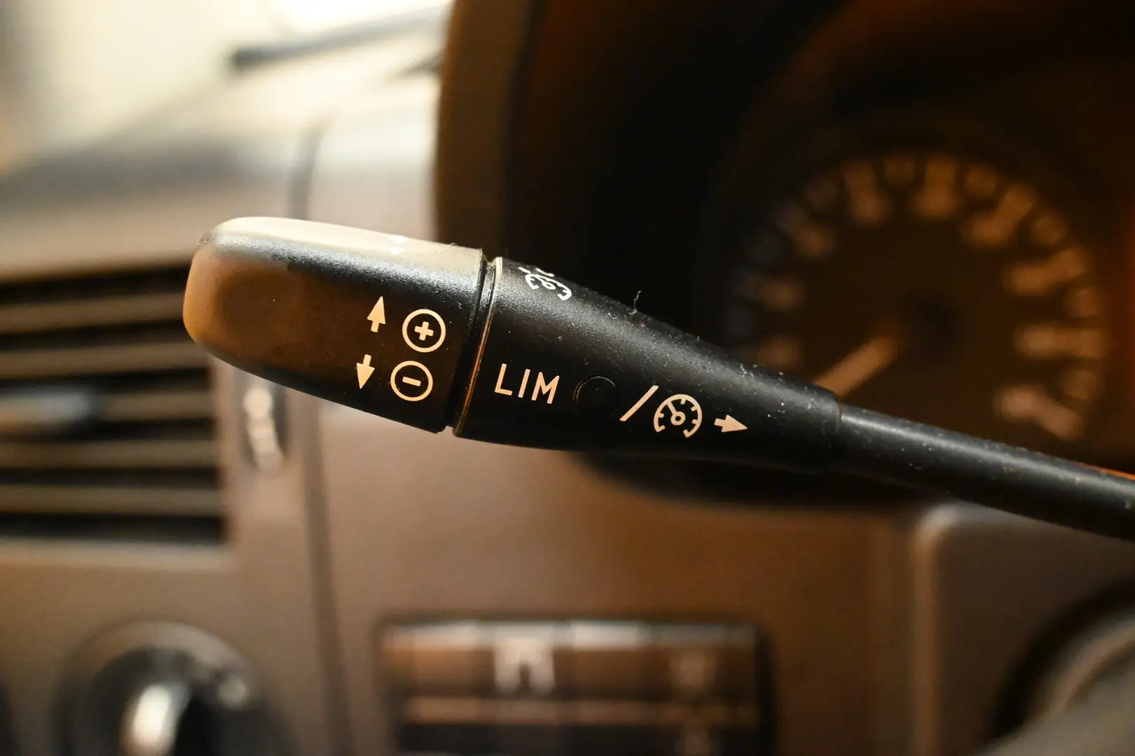 Car Image - 5J0pYiJYoDJQgsJq23mgaQ