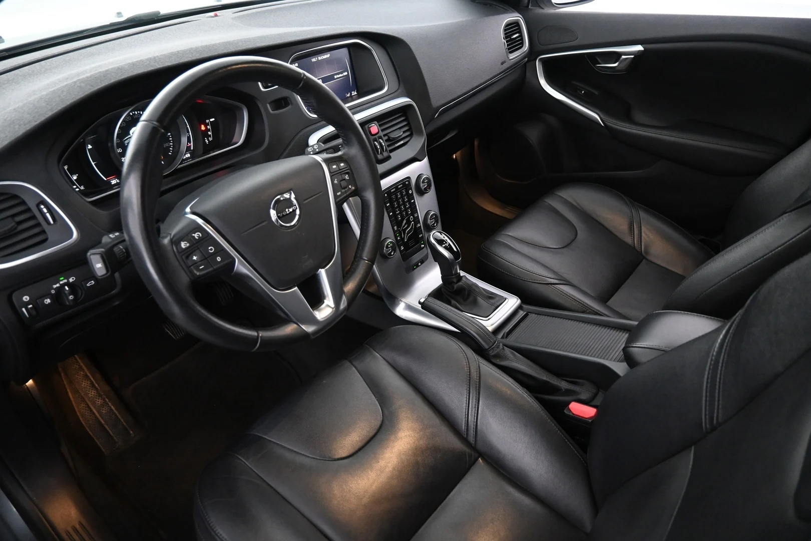 Car Image - 3QRIzCRTL1kW64cgPsKop0