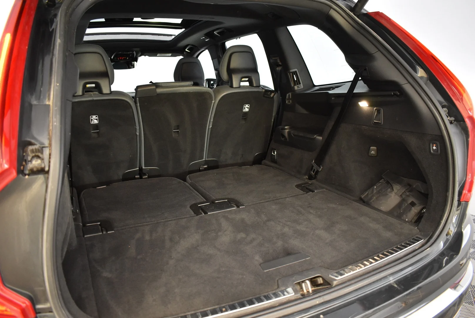 Car Image - 2Ky2hcMWNUhvbrDxqzSLZ6