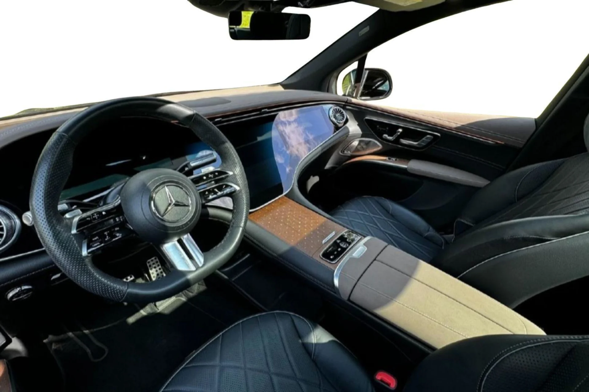 Car Image - 2383oFdnlGCChHK2r58dF0