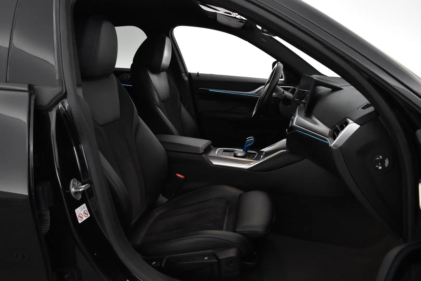 Car Image - Yb0MM4w2iCKx0HppUfW64