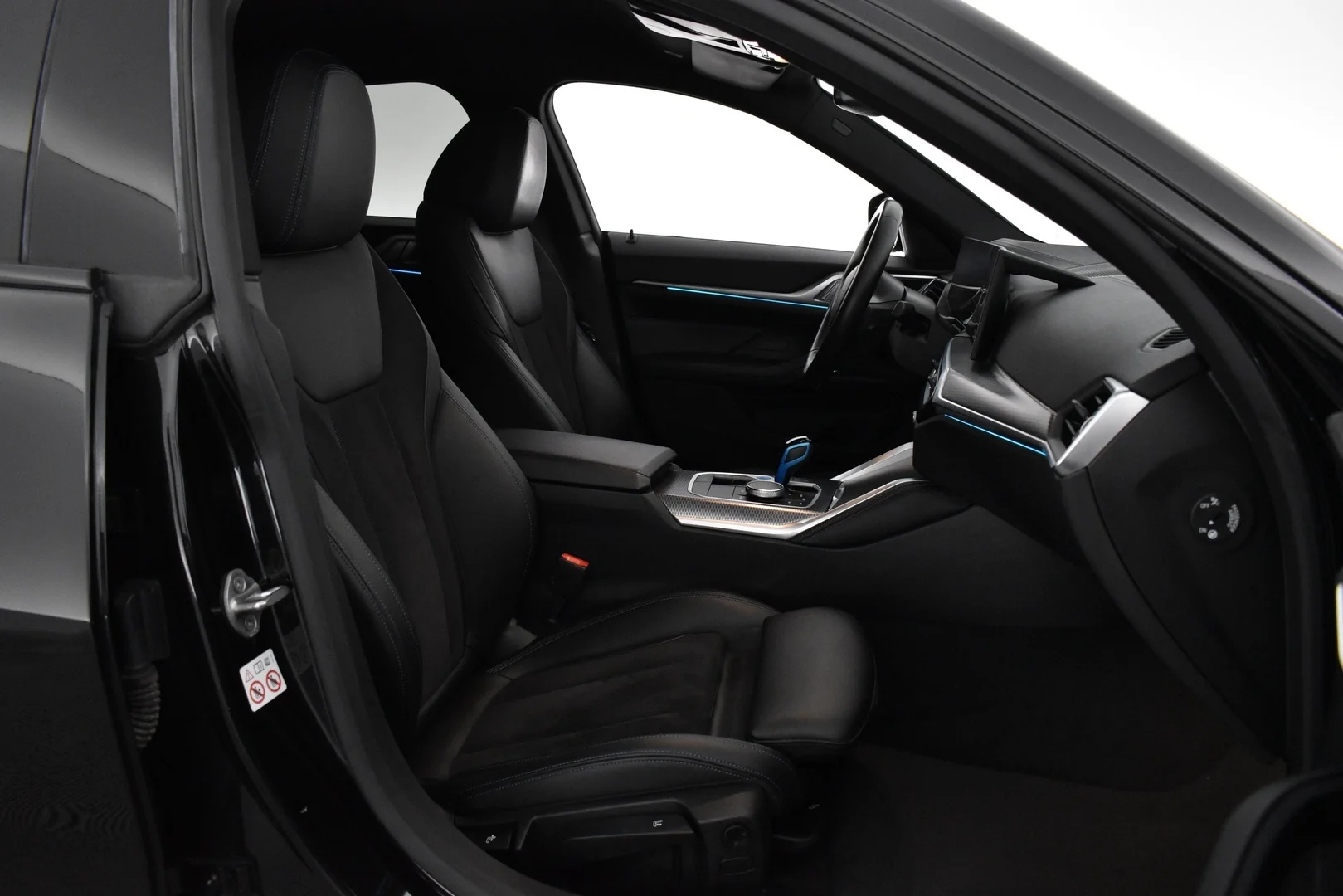Car Image - Yb0MM4w2iCKx0HppUfW64