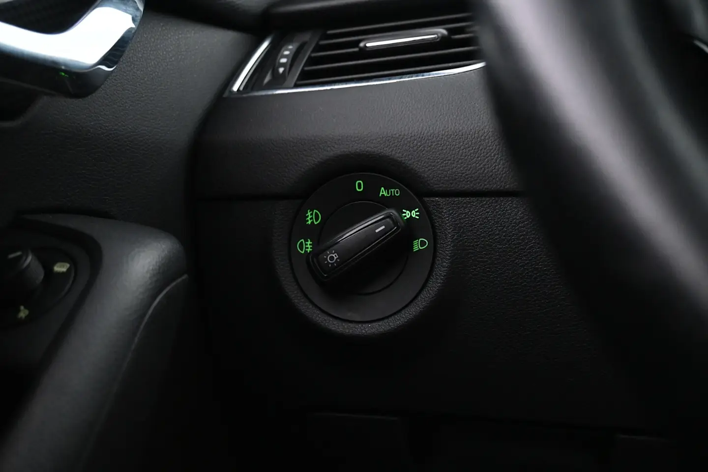 Car Image - 1T04xKyhGlU4G5fKkyKphJ