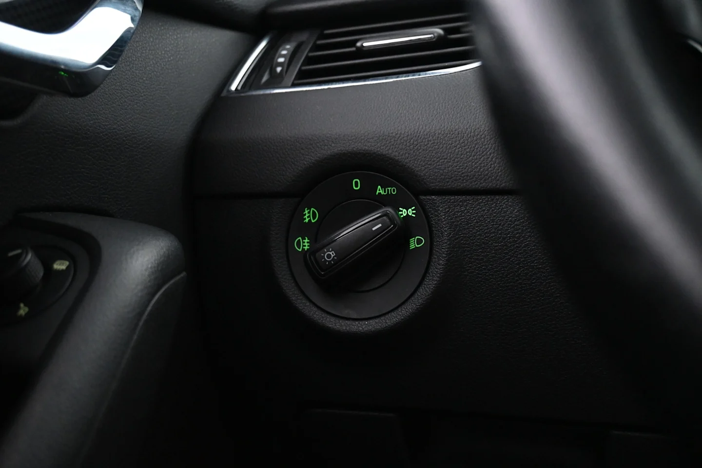 Car Image - 1T04xKyhGlU4G5fKkyKphJ