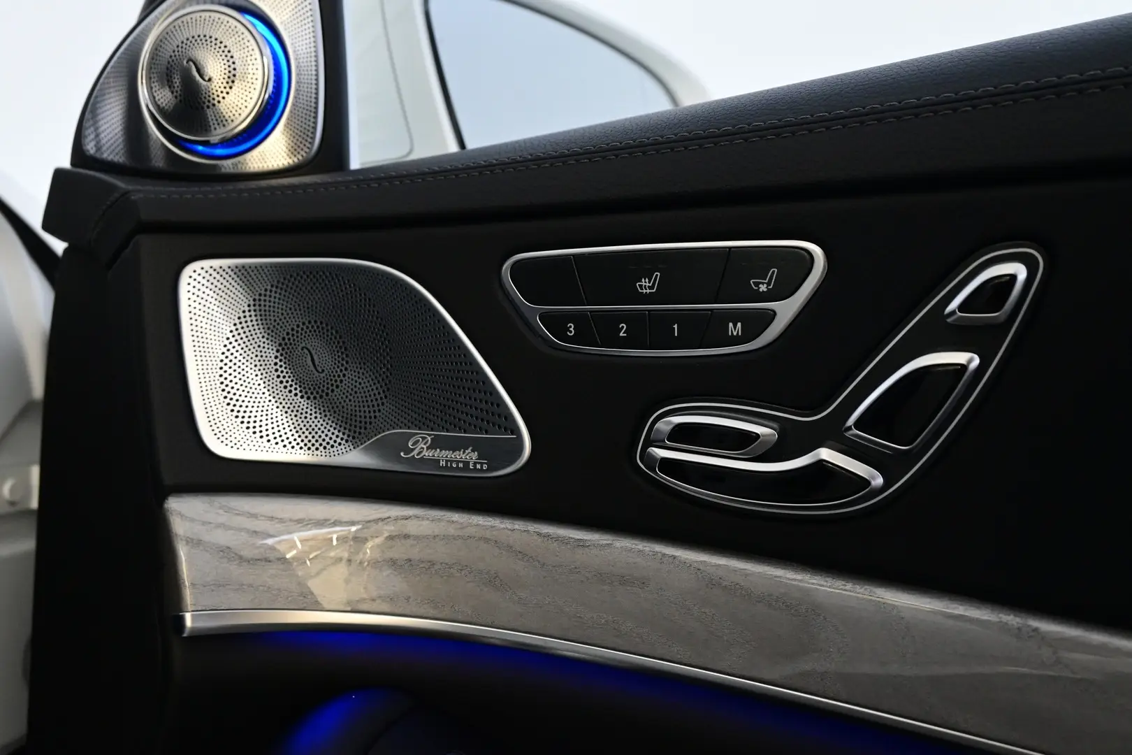 Car Image - 2D5pwRwp0TPwkIjVdKKqHT