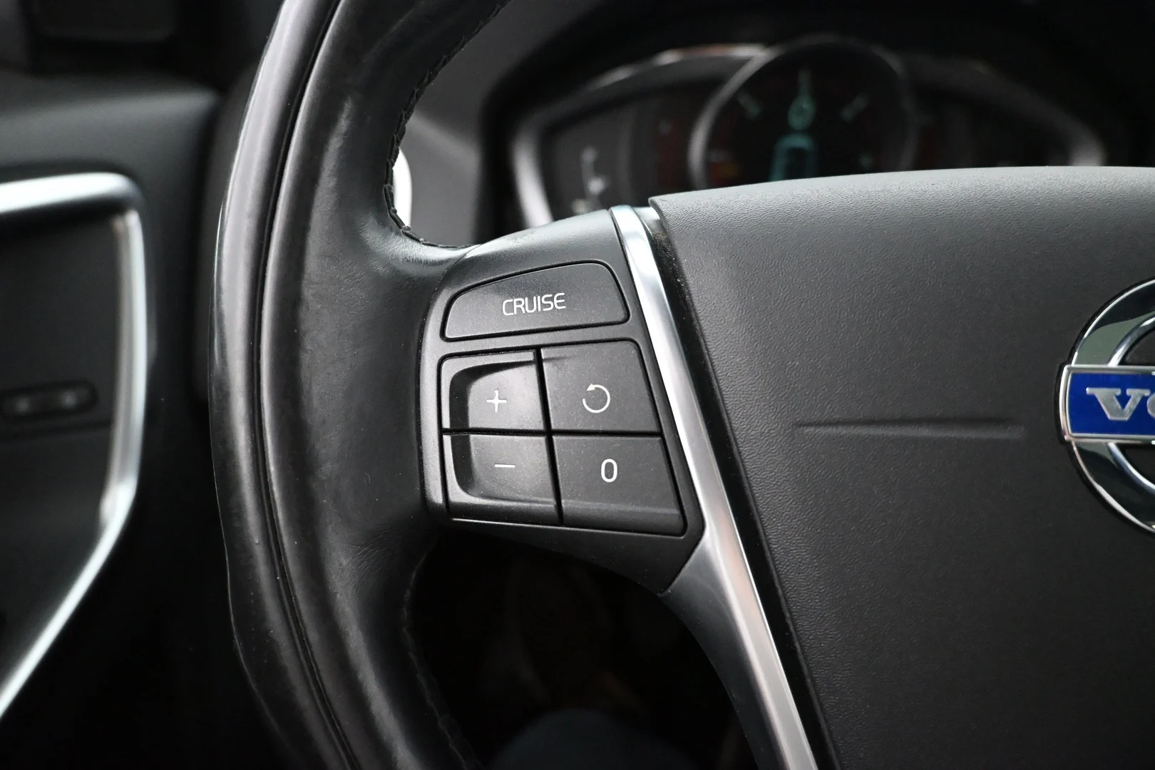 Car Image - 19z1A3QgTfYRVEhPiz8c1M