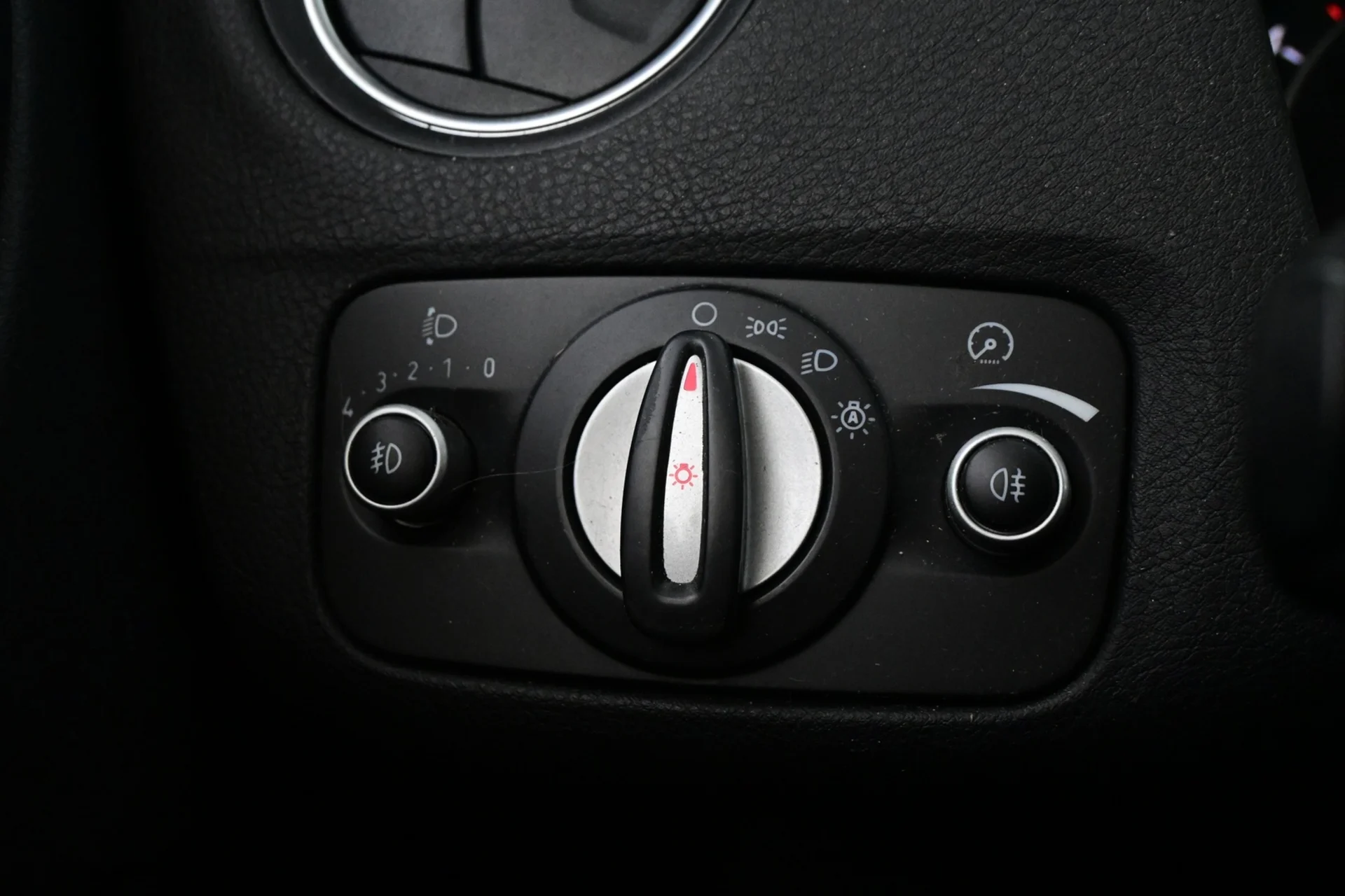 Car Image - traUM1uDkLNzjSnwVnqjI