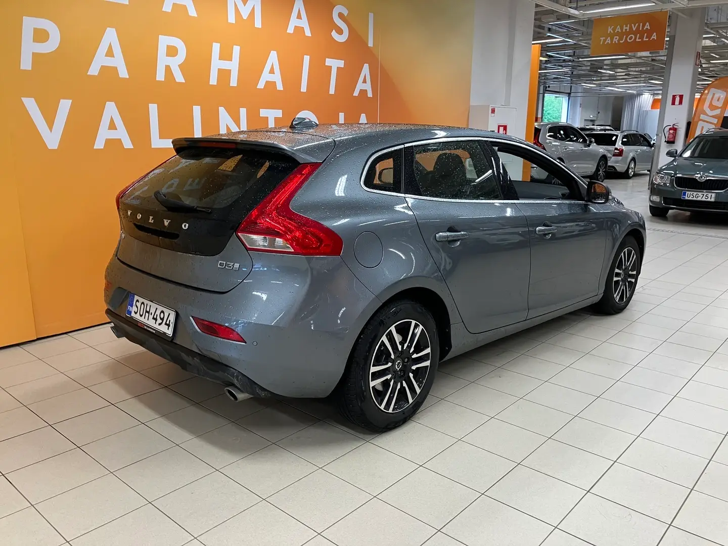Car Image - 3QRIzCRTL1kW64cgPsKop0
