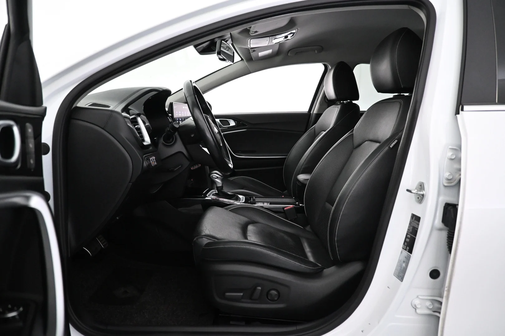 Car Image - MIKrd9A73NC8GoyEkoMG7