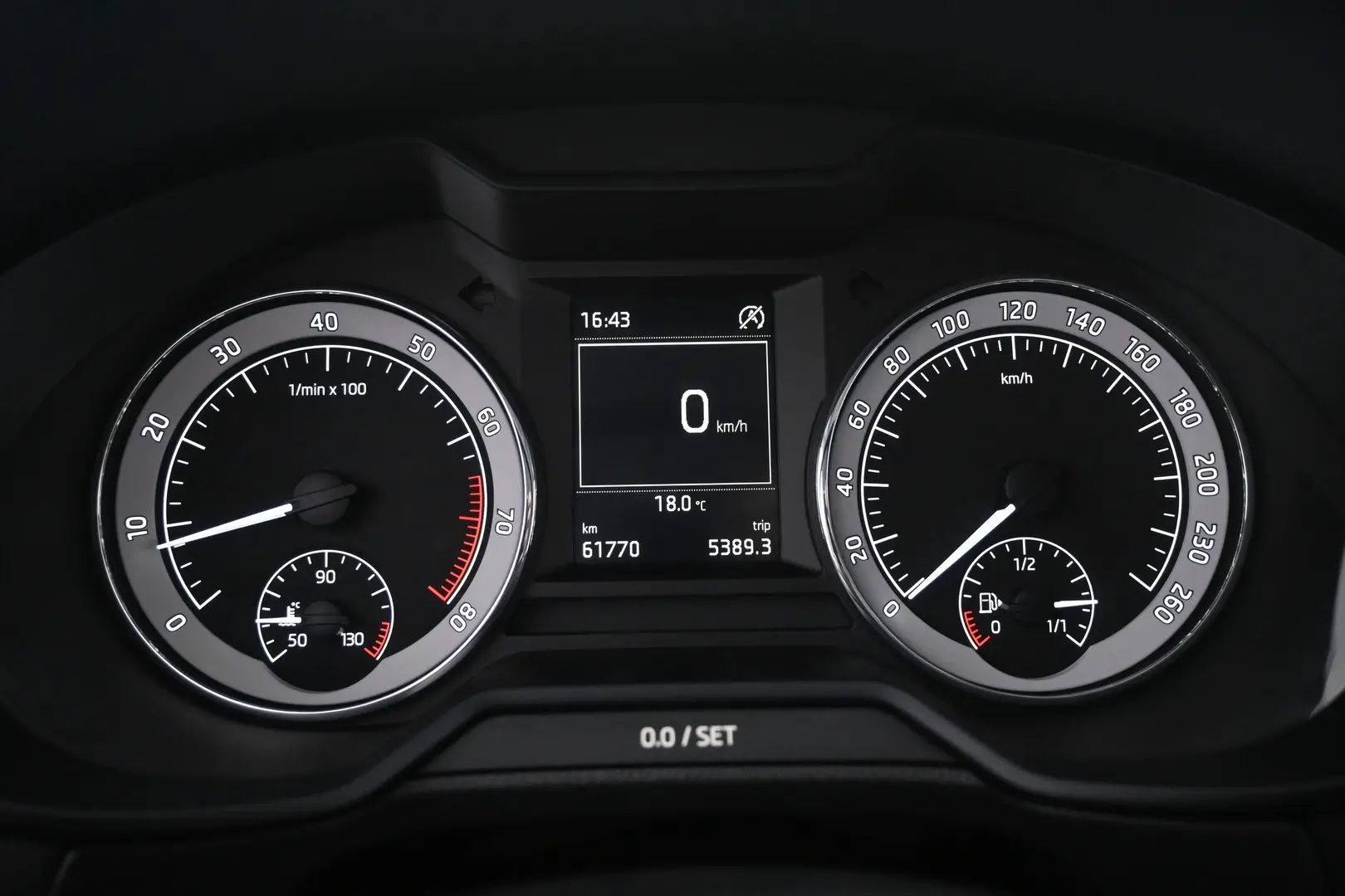 Car Image - 4But6q5vdHrxx0dqfQvisu