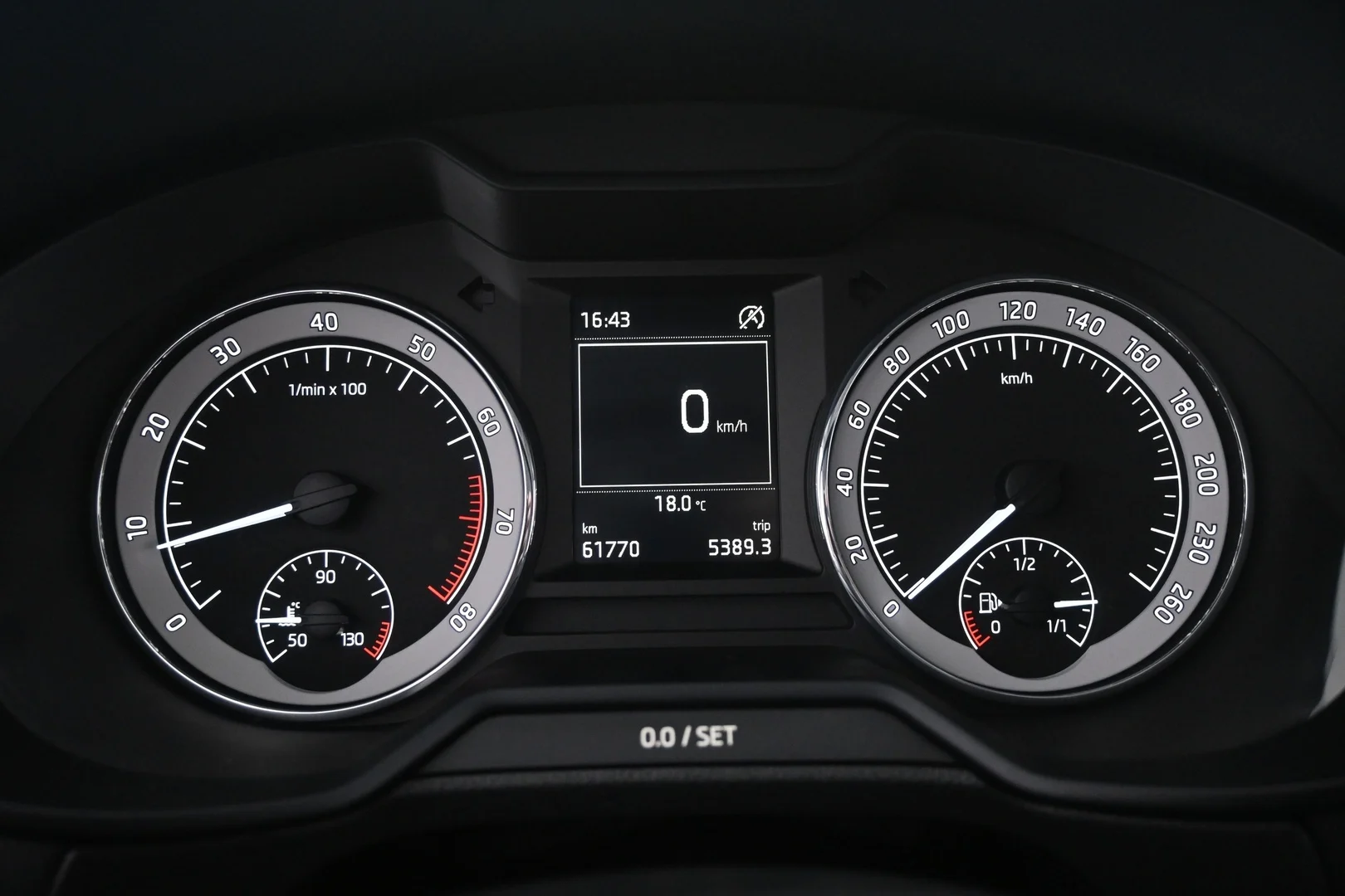 Car Image - 4But6q5vdHrxx0dqfQvisu