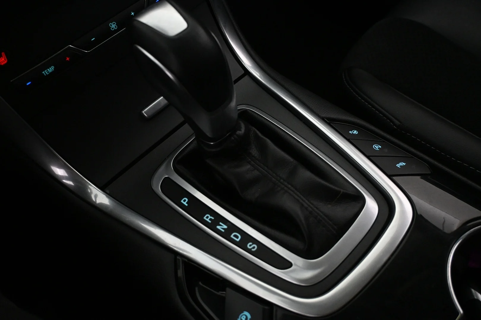 Car Image - 4T2d0GwLx97WpUTrCVmPBa