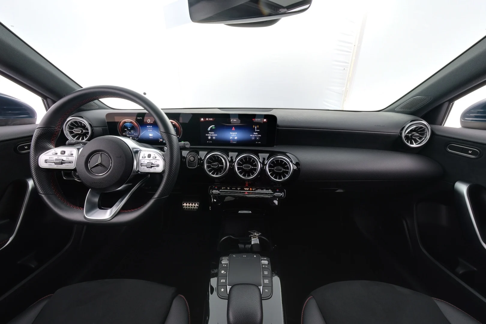 Car Image - 2b4rnY3FfOve3xMXLmhRTY