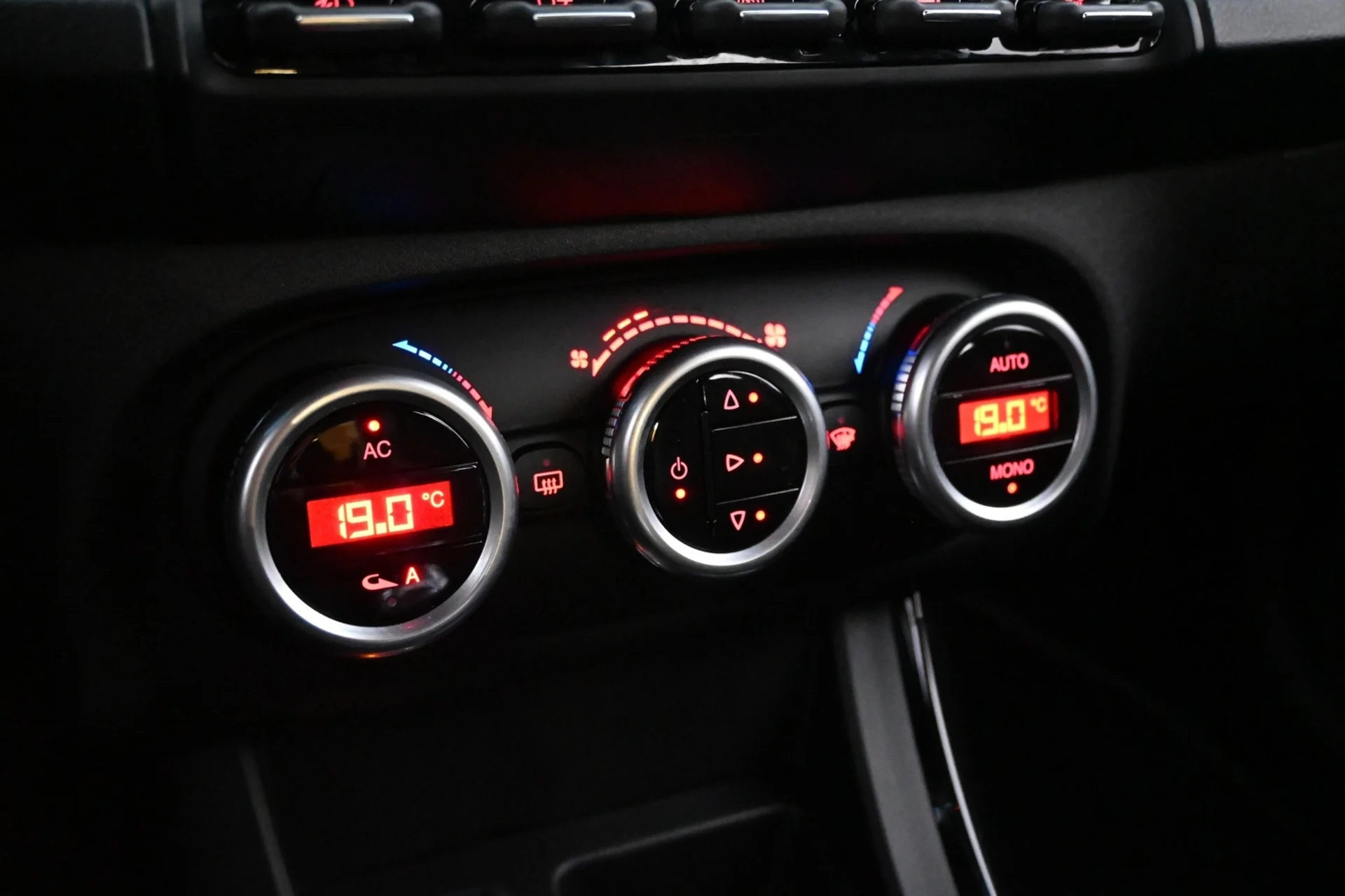 Car Image - tG6IkYX9dTw1M82Vvjk5x