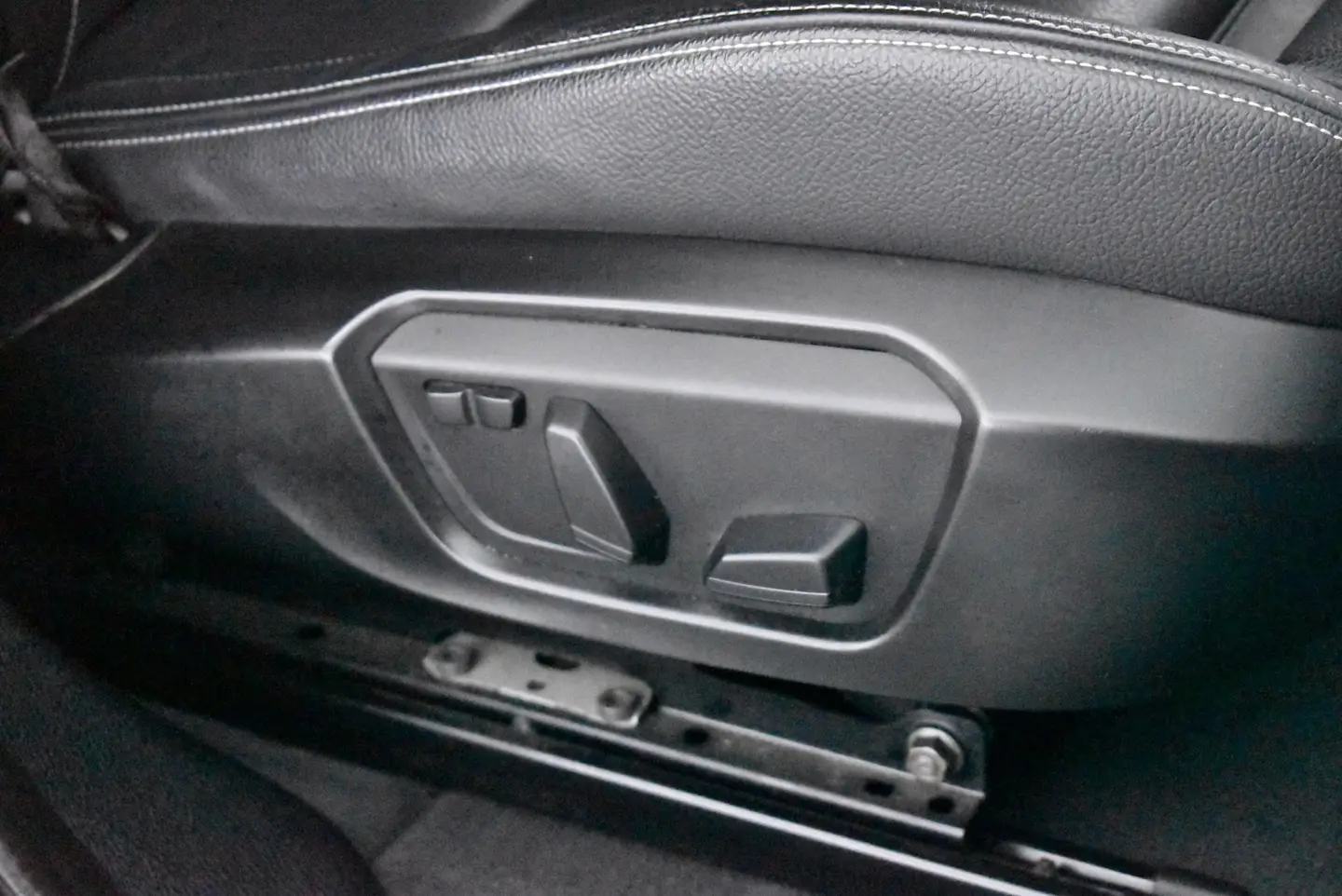 Car Image - 5skAI7bKGOA3Vc48ReQlmn