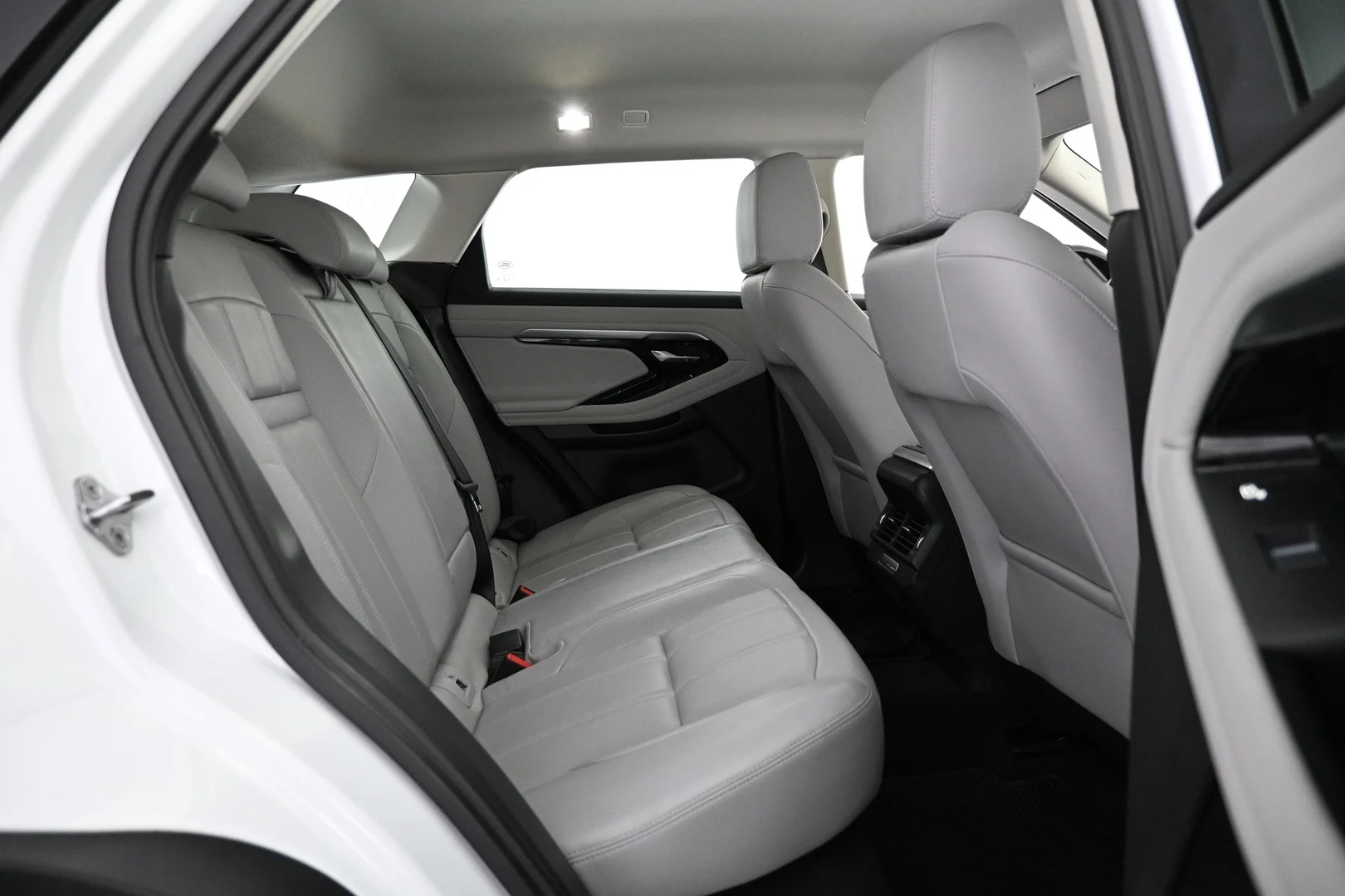 Car Image - 68WqoO4qMJYq60oUfHFUJC