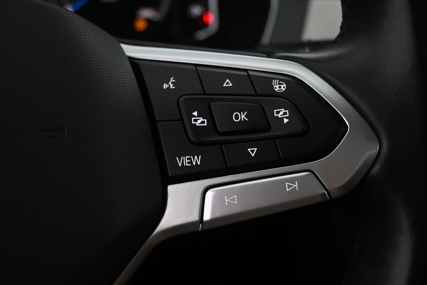 Car Image - 2FczeDDtWsb0OPE6DSYiQD