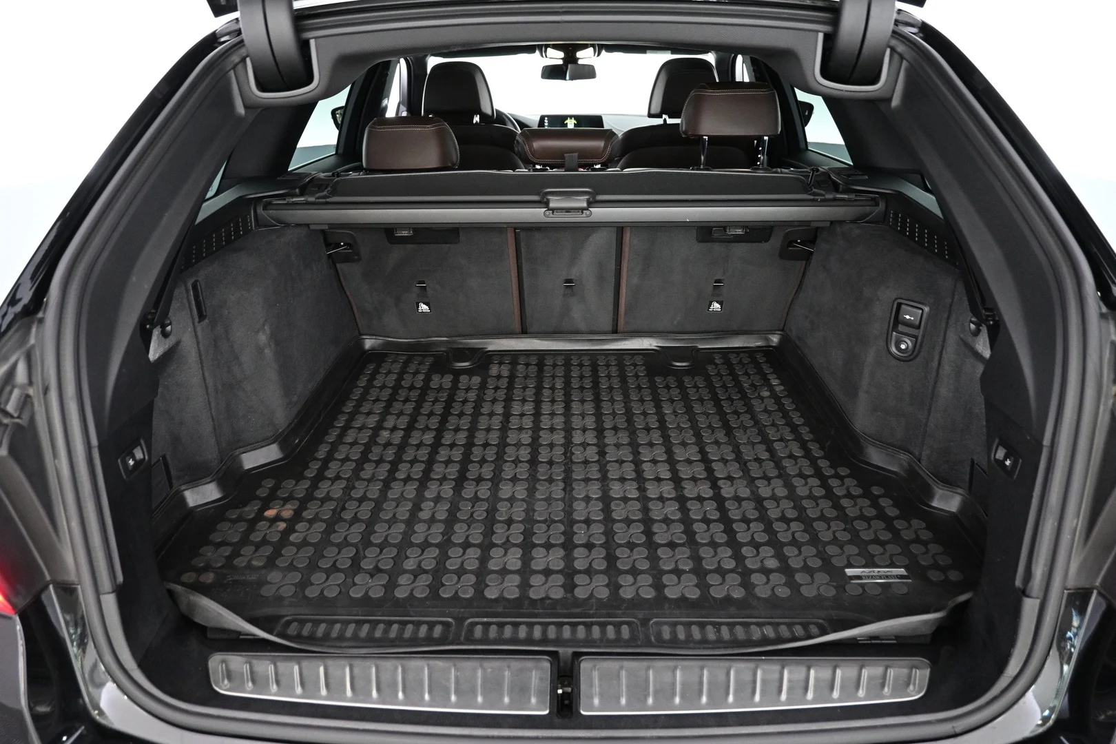 Car Image - lgc02tpkTCmyi2fPjtXDo
