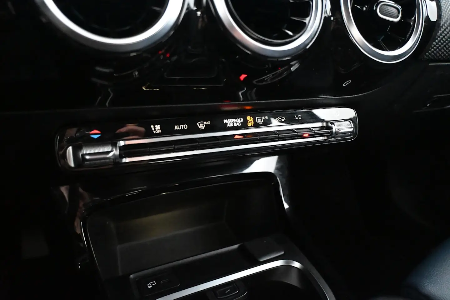 Car Image - 7kQ6sRZgyxc912GAxoEeWC