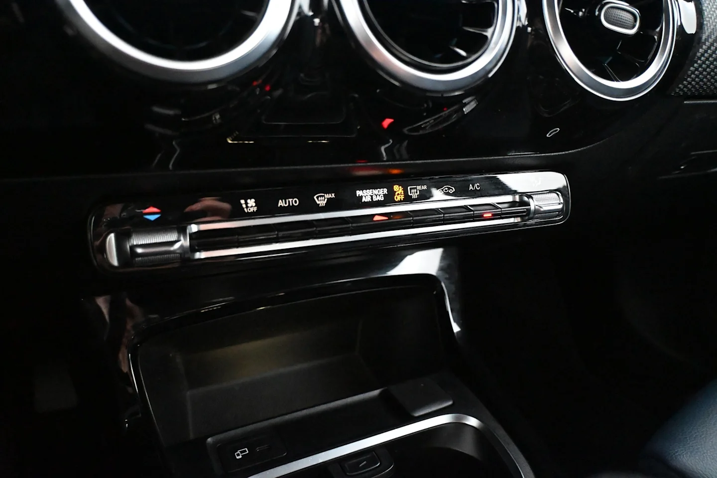 Car Image - 7kQ6sRZgyxc912GAxoEeWC