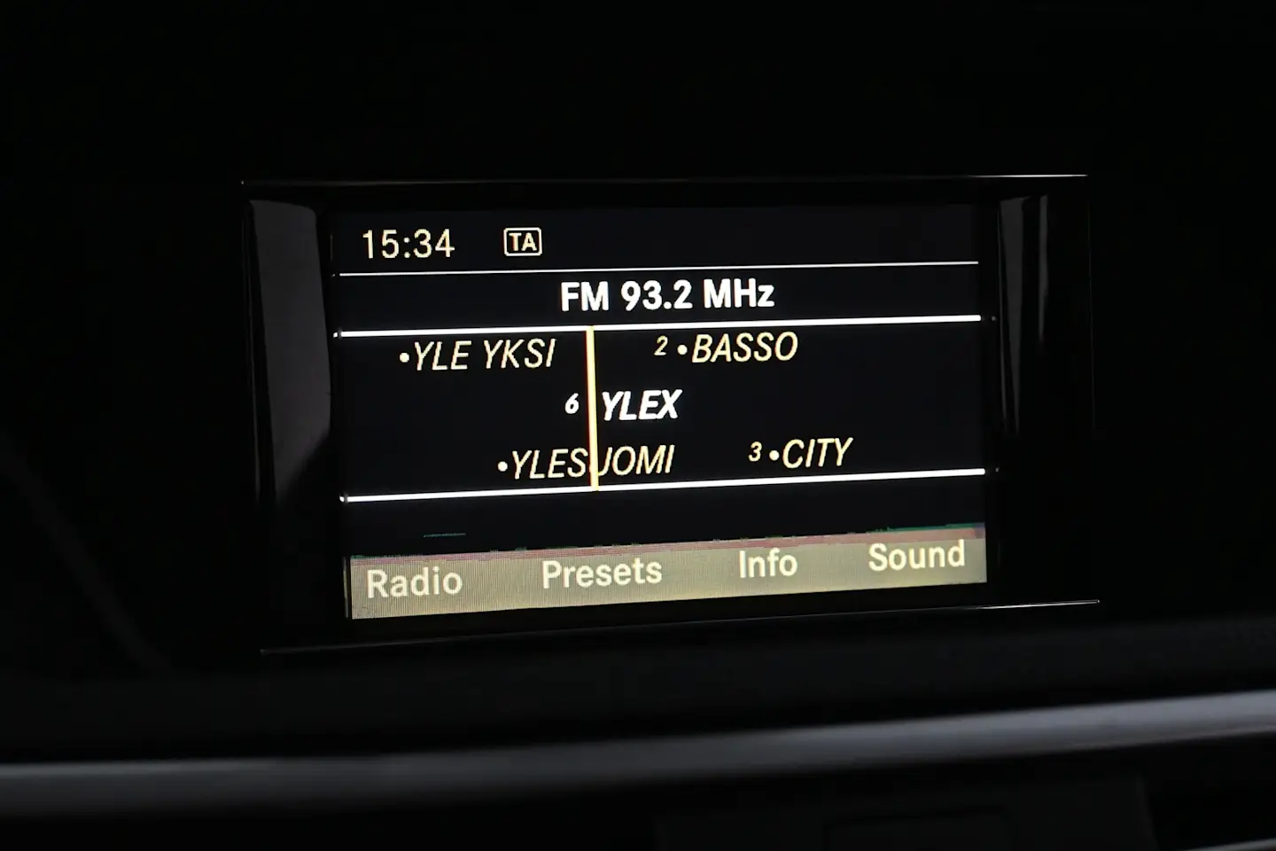 Car Image - 7AS4hl8crxrocmSxdRVA0N
