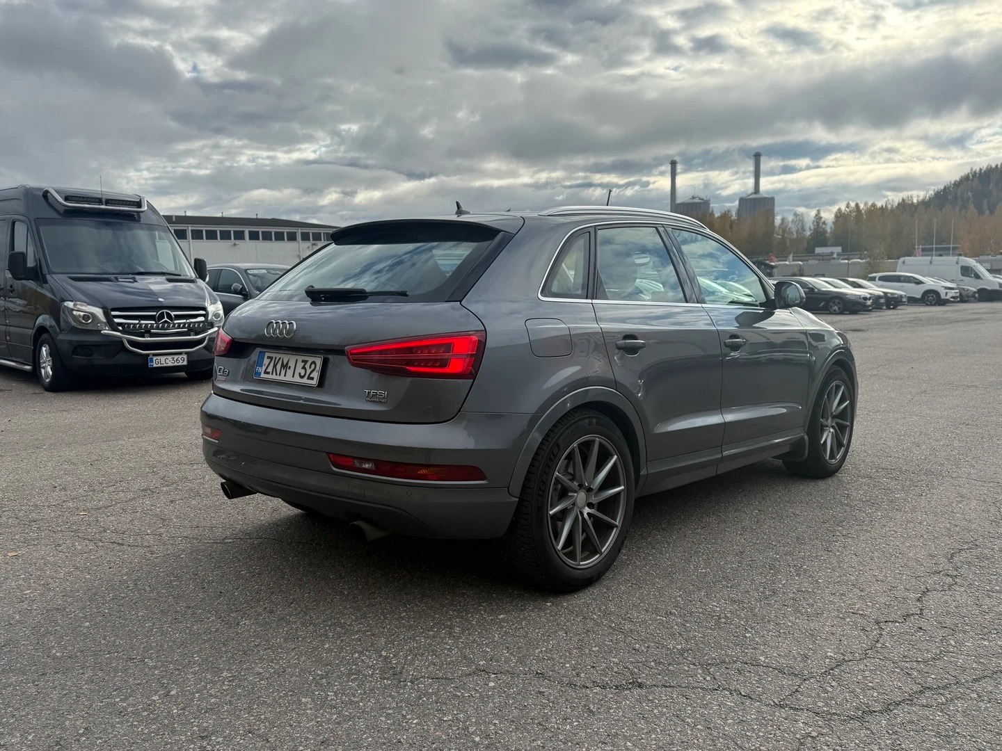 Car Image - 3RCLyu2sFYxw3xlWaQ3asQ