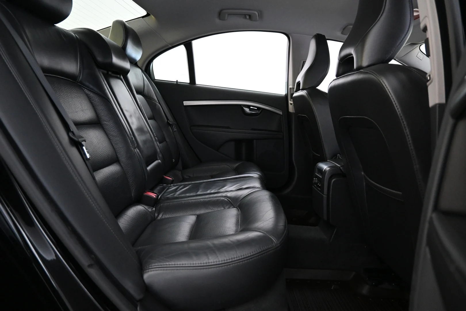 Car Image - 6ZVkwlAdicvEfPTMMMdwH3