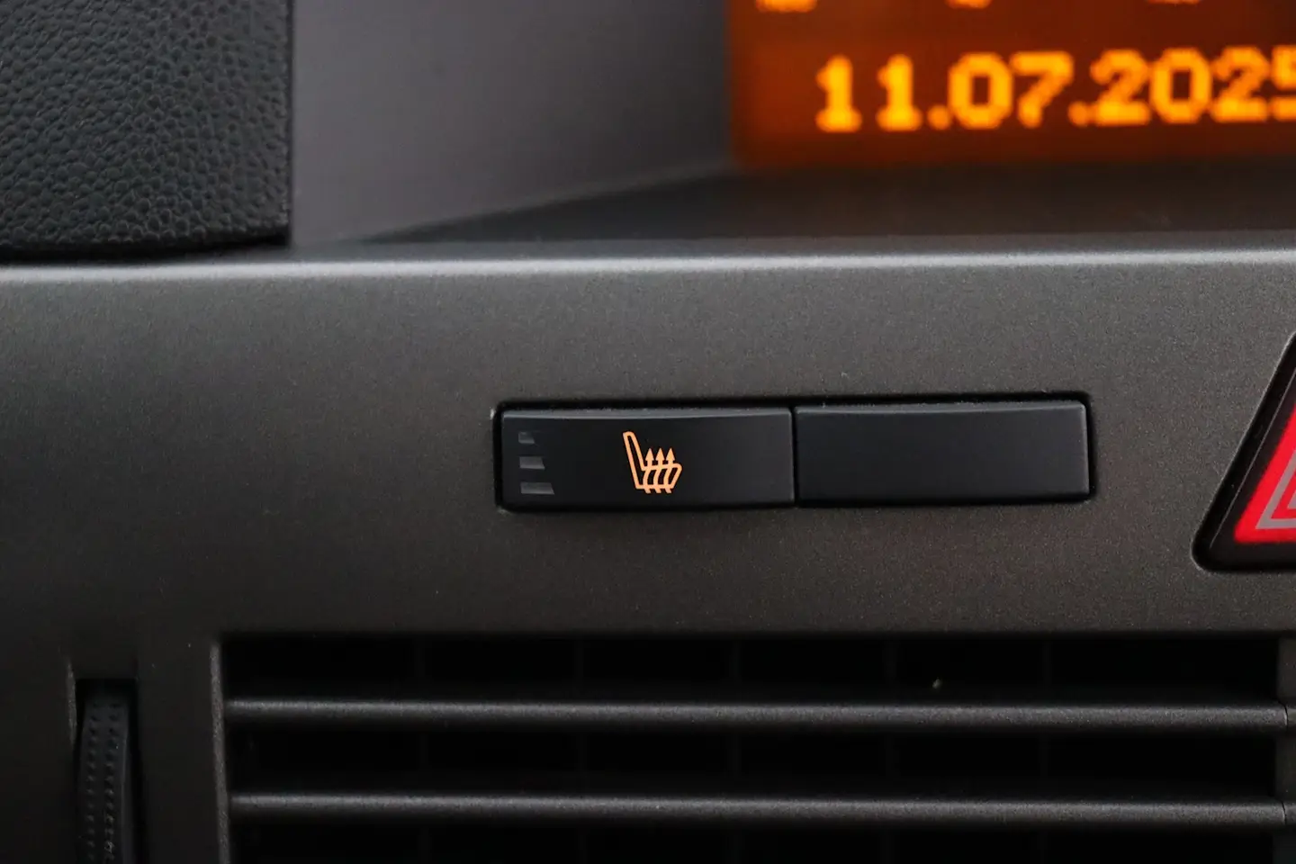Car Image - 3AGoQcn87OfXCDOnvGxtk9
