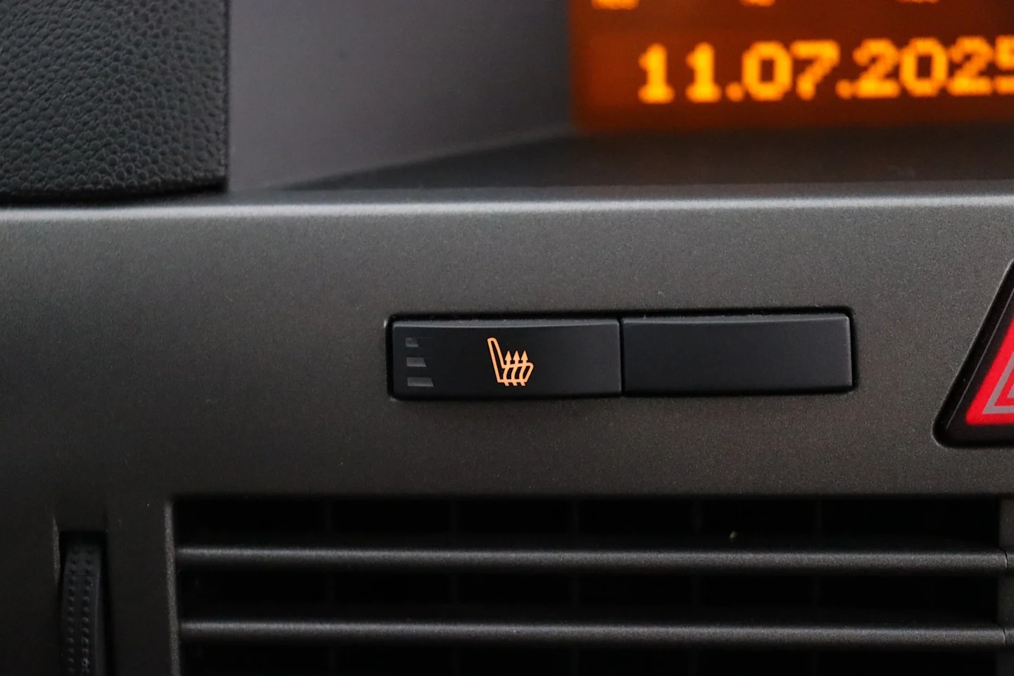 Car Image - 3AGoQcn87OfXCDOnvGxtk9