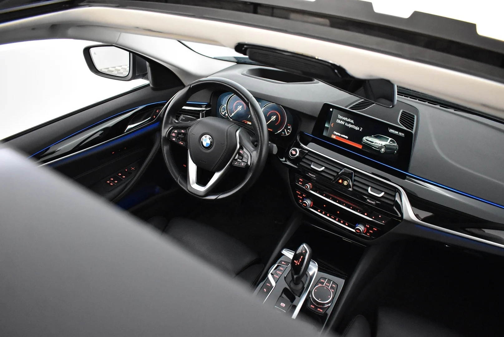 Car Image - 10x7DI300gjr3XC7yxPZQn