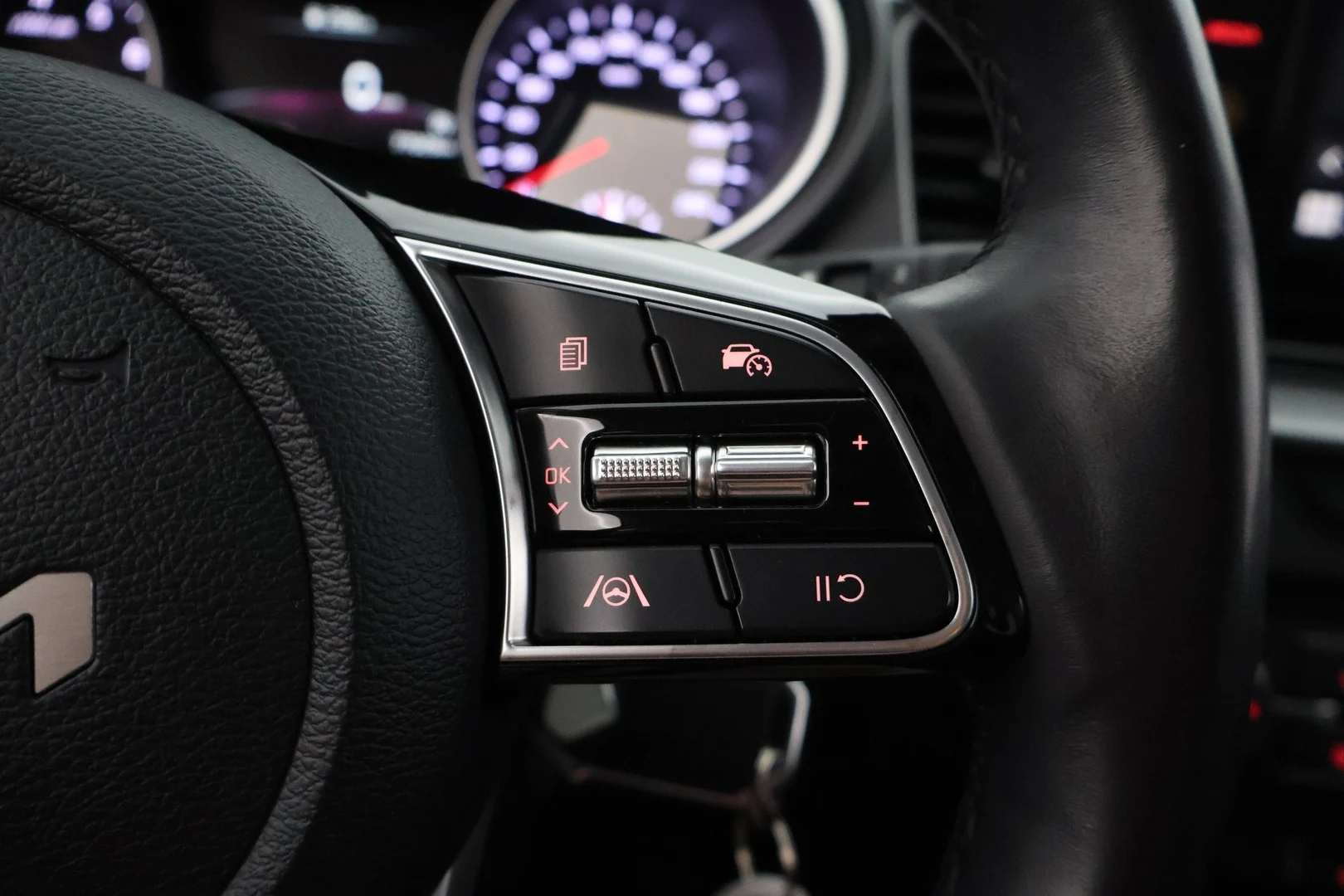 Car Image - 2p7i656u5h4gybHOpayhkN