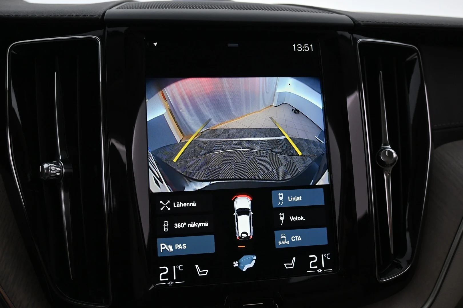 Car Image - 4l5fyjMg8WRkFRpiAcyhWr